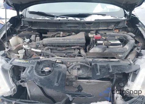 2015 Nissan Rogue S/Sl/Sv z USA, uszkodzony, nr VIN 5N1AT2MT0FC868501